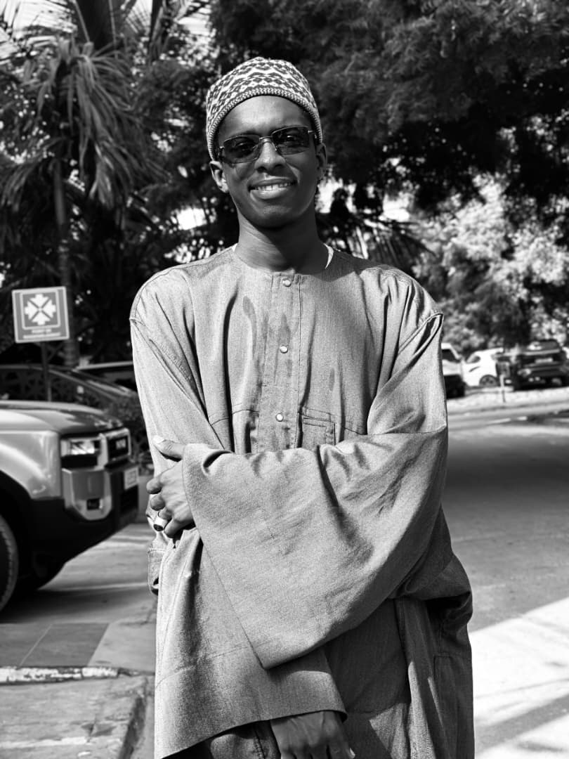 Portrait en noir et blanc de Pape Djibril SÉNE